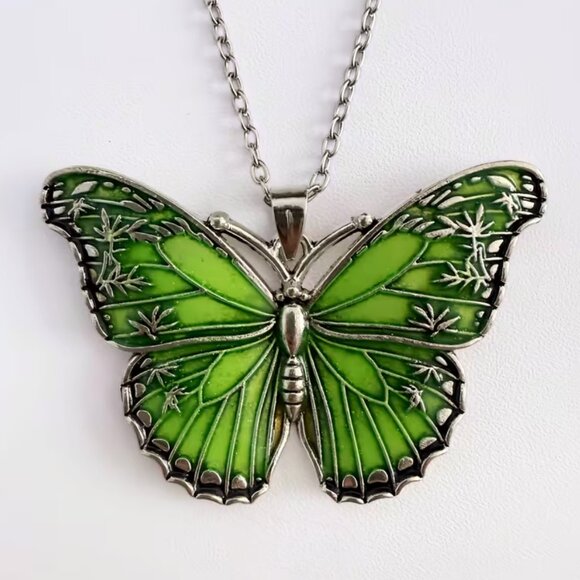 Jewelry - Necklace Light Green Butterfly Oil Drop Enamel Sparkle Antique Silvery Finish